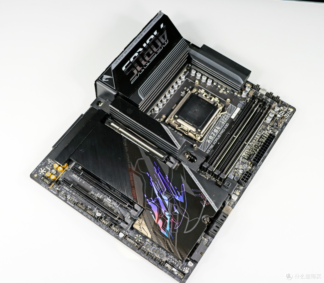 存储涨上天?别怕!用 9800X3D + 技嘉 X870E AORUS PRO X3D