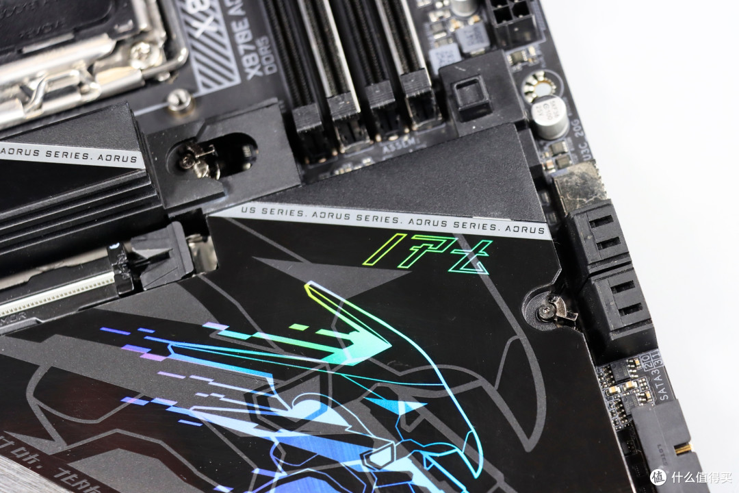 存储涨上天?别怕!用 9800X3D + 技嘉 X870E AORUS PRO X3D