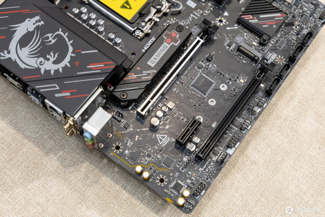 D4 MATX游戏主板再升级,微星B760M GAMING PLUS WIFI DDR4 II