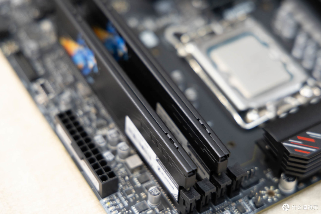 D4 MATX游戏主板再升级,微星B760M GAMING PLUS WIFI DDR4 II