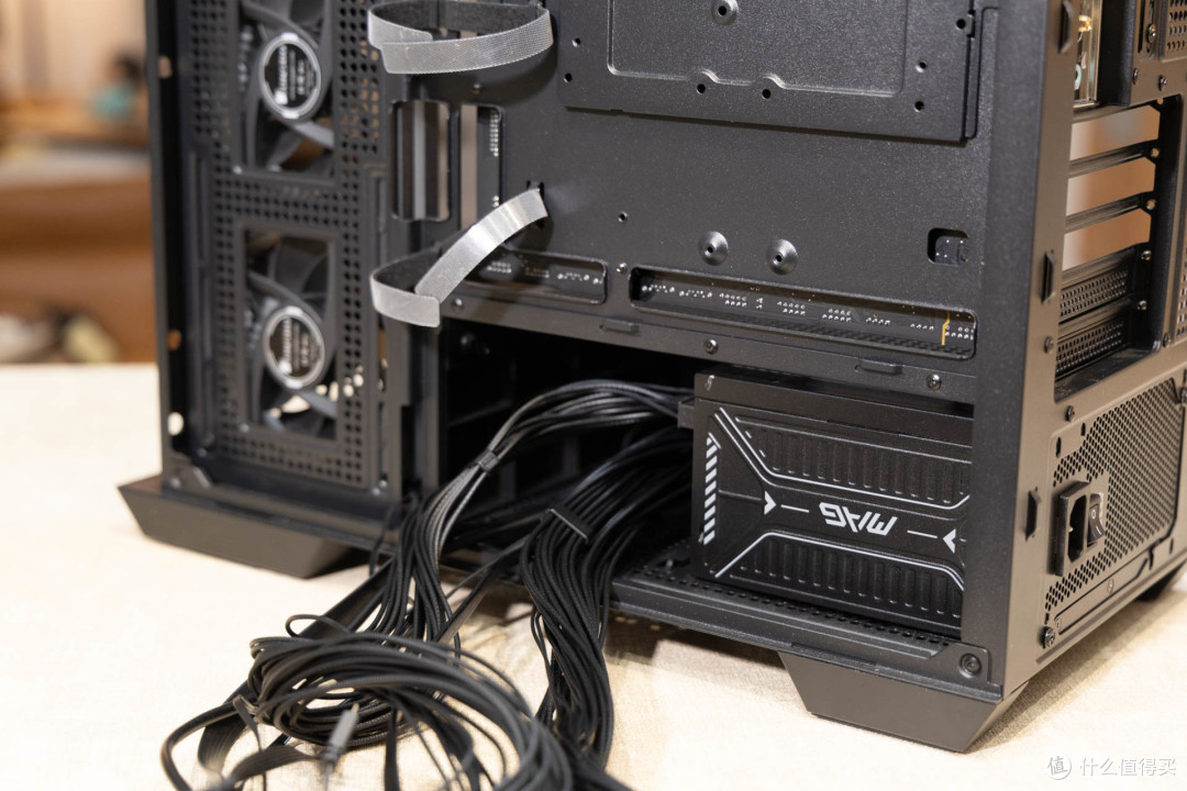 D4 MATX游戏主板再升级,微星B760M GAMING PLUS WIFI DDR4 II