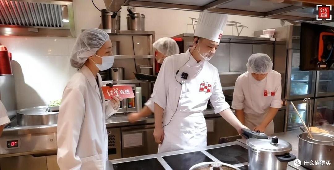 罗永浩吐槽野人先生"难吃",品牌装死涨粉40万:品牌真的不禁挖吗