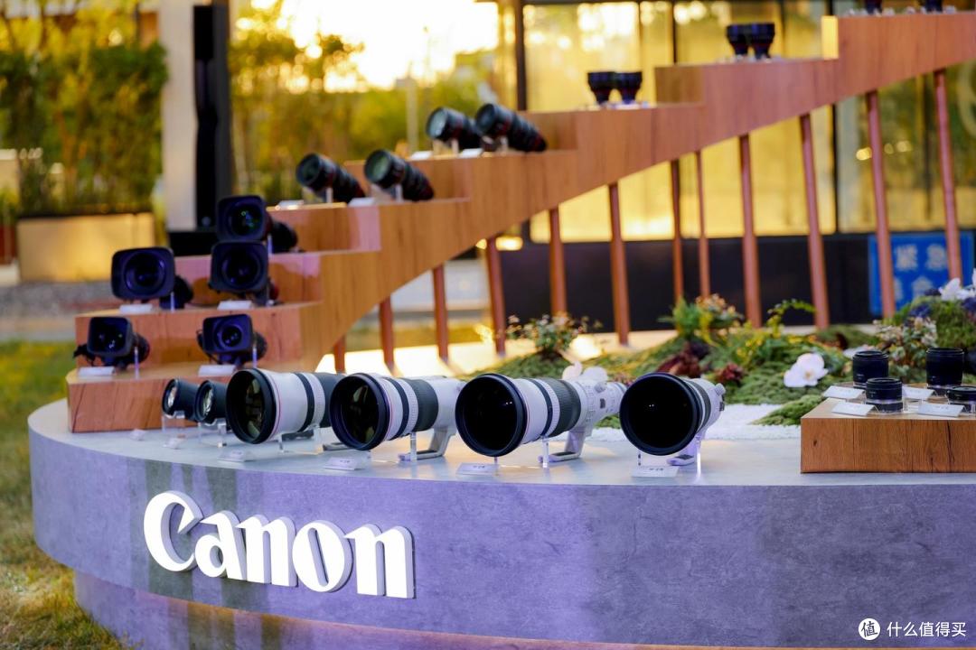 从EF到RF,佳能镜头八十年的光学深耕