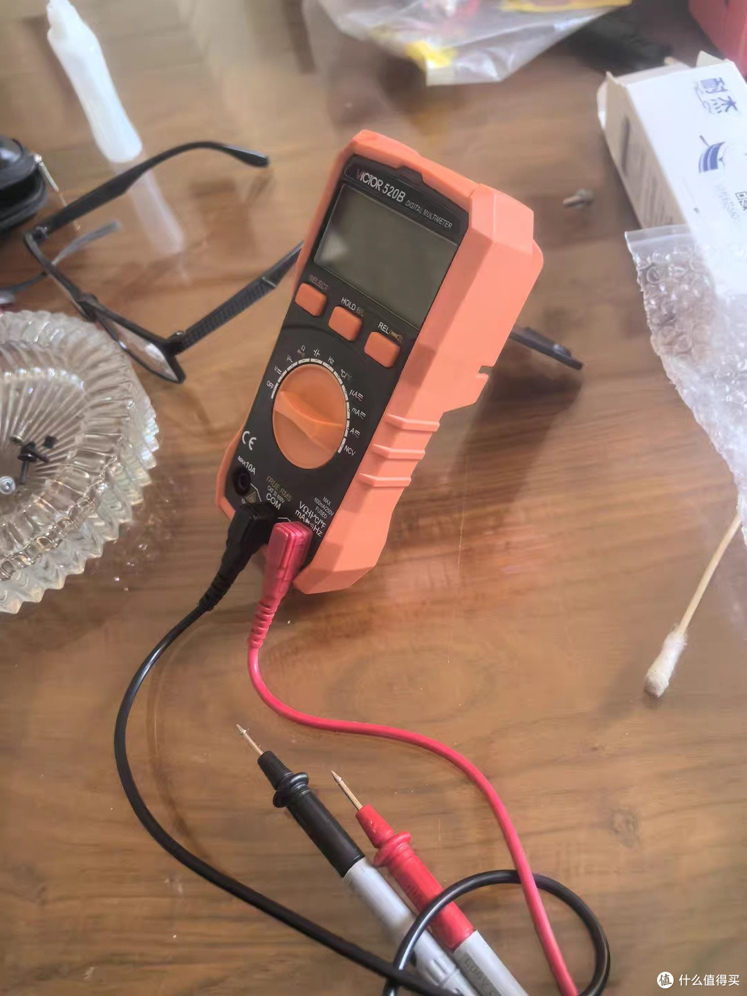 从修电脑到装家具,这6样工具让我省了上千块维修费