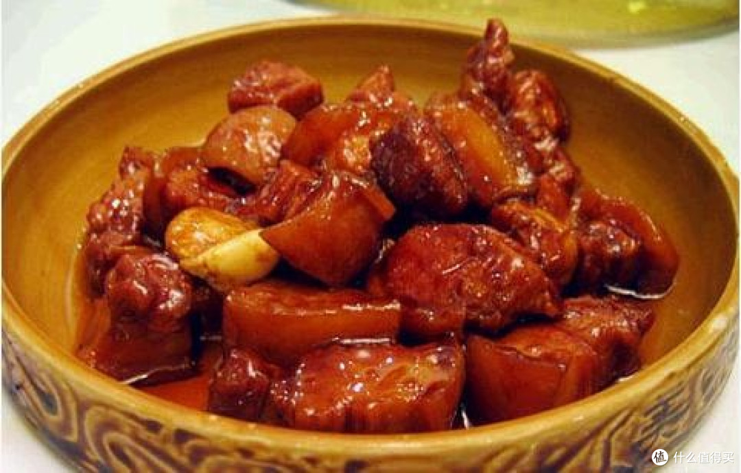 毛氏红烧肉：湘味红亮，岁月滋味