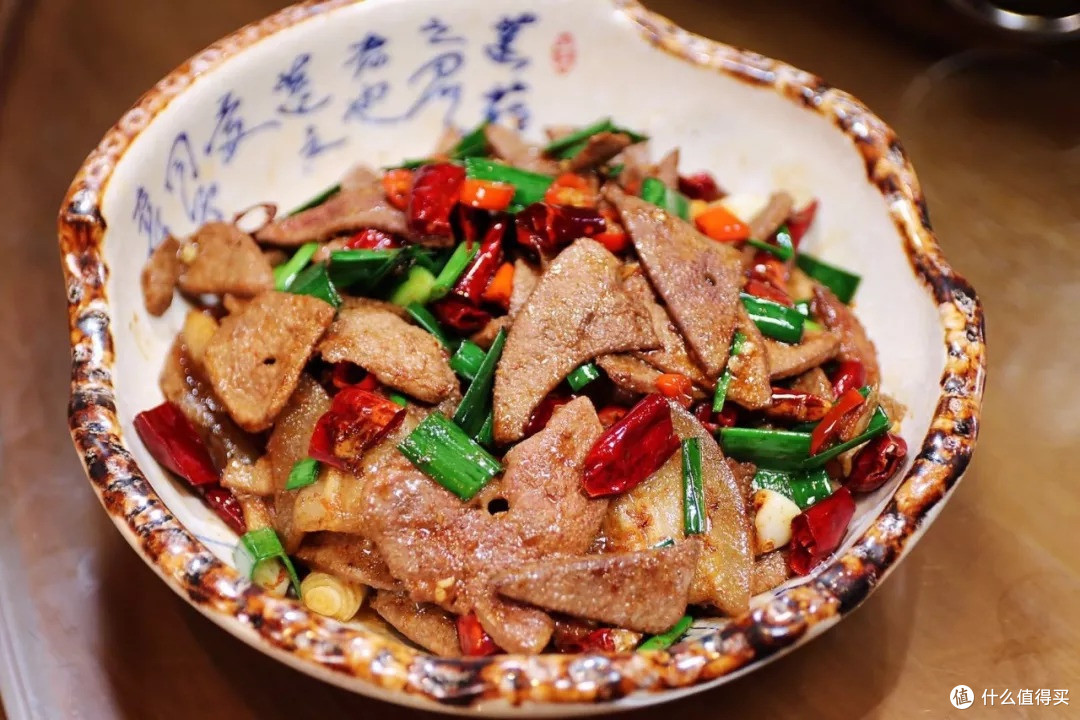 粉蒸肉：一笼蒸香，岁月绵长