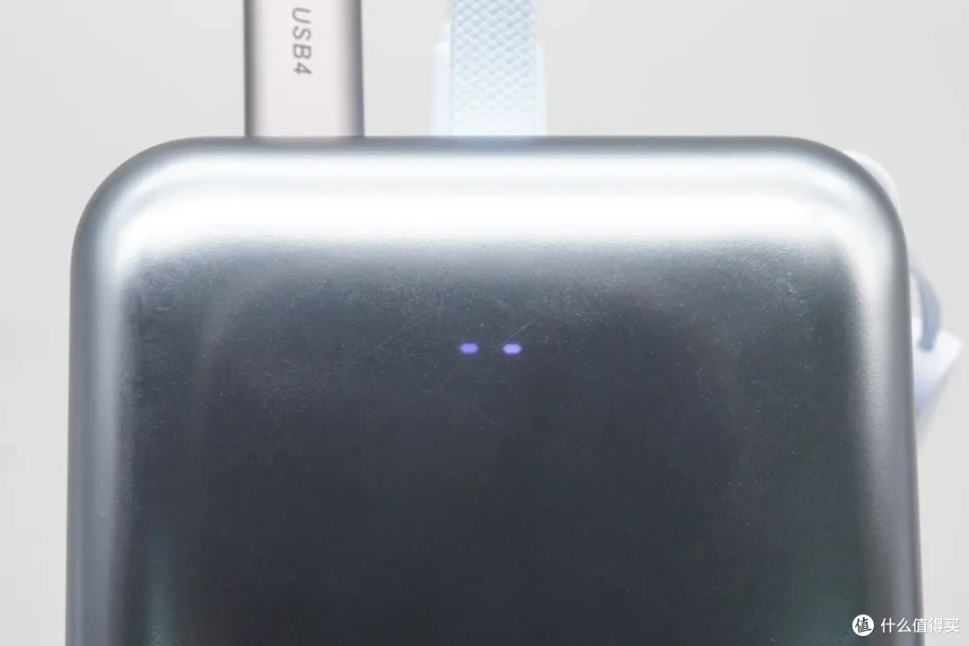 出门不用额外带线,京东京造新国标充电宝评测