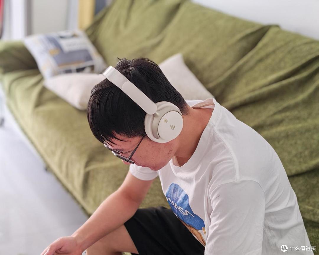 不夹头、降噪狠,漫步者Fit900NB Turbo头戴耳机值得入吗?