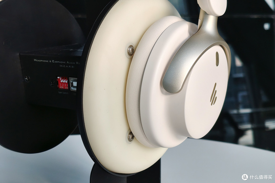 -50dB降噪、LDAC、AI大模型,漫步者Fit900NB Turbo有何不同?