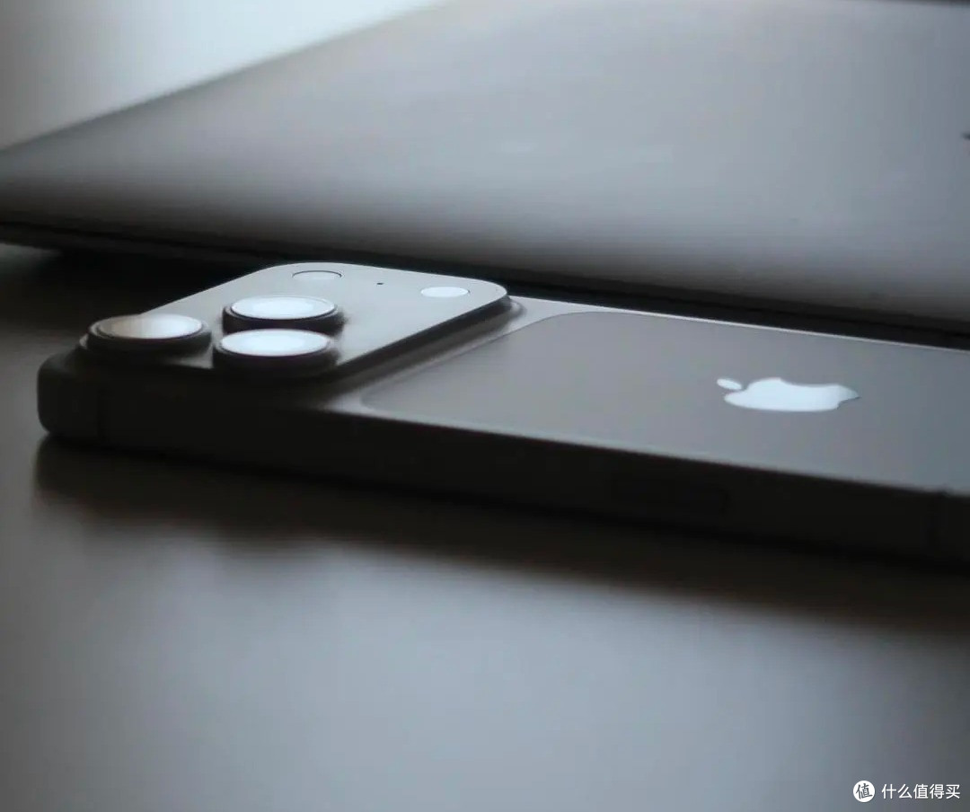 【评论有奖】60W 不重要,关键是 AVS!带 AVS 才能低温快充,聊聊 iPhone18 Pro 要不要买 329 元原装头,评论赢奖金