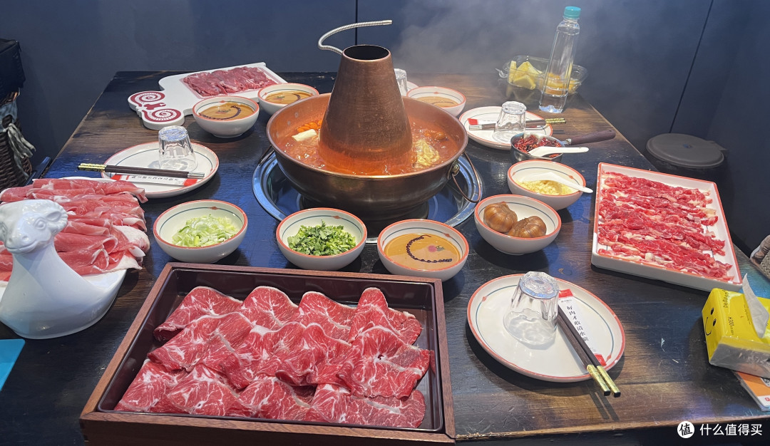 清水锅底配鲜切肉，聊聊县城铜锅涮肉的真实就餐体验