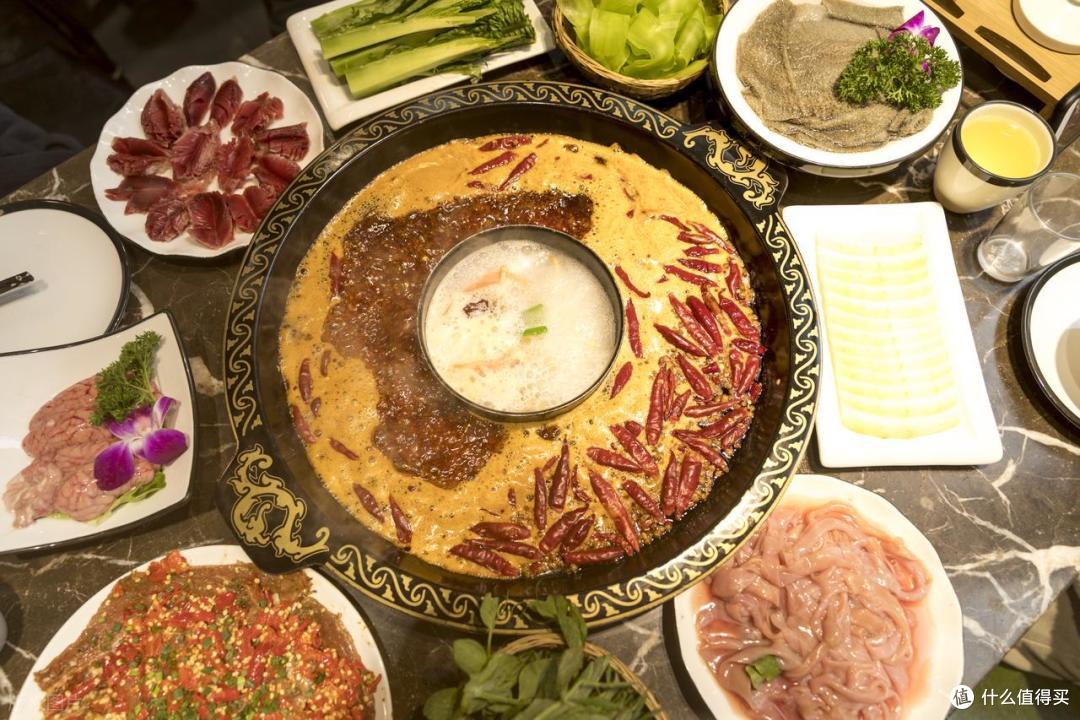 清水锅底配鲜切肉，聊聊县城铜锅涮肉的真实就餐体验