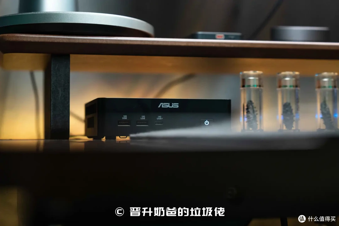 0.7升迷你电脑,核显追平3050Ti,商用值、家用劝退|NUC16 Pro