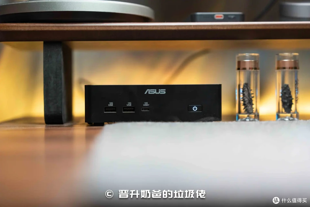 0.7升迷你电脑,核显追平3050Ti,商用值、家用劝退|NUC16 Pro