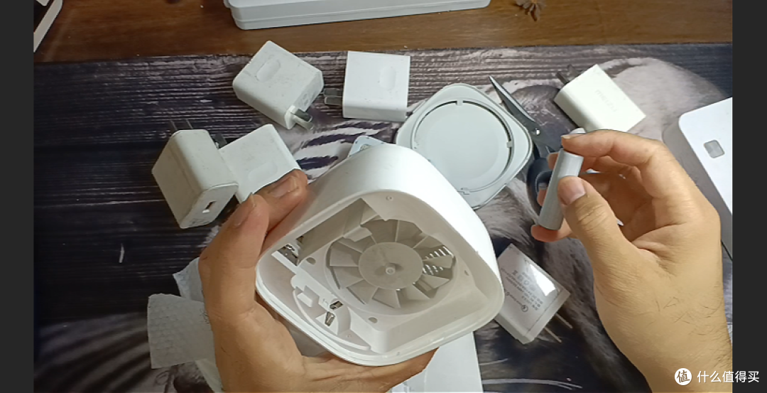 【探长捡垃圾】第一弹:几块钱淘100w充电头+米家驱蚊器开箱清洁