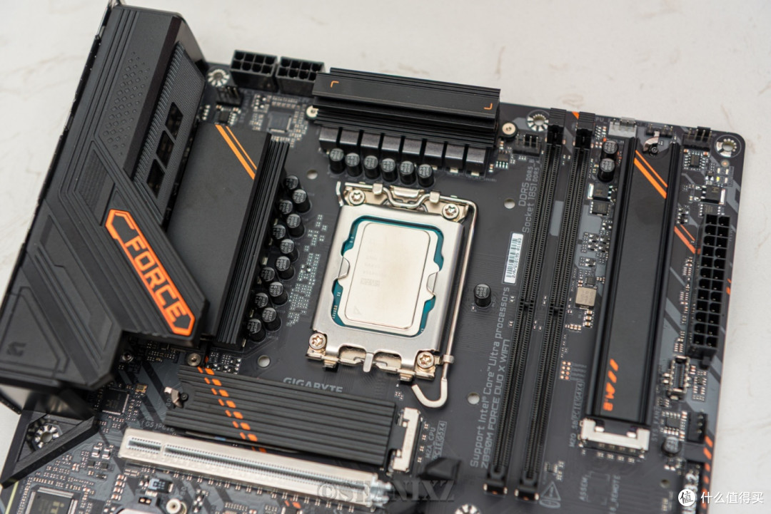内存24G单条够用吗?技嘉Z890M战鹰DUO X一键单条加速深度实测