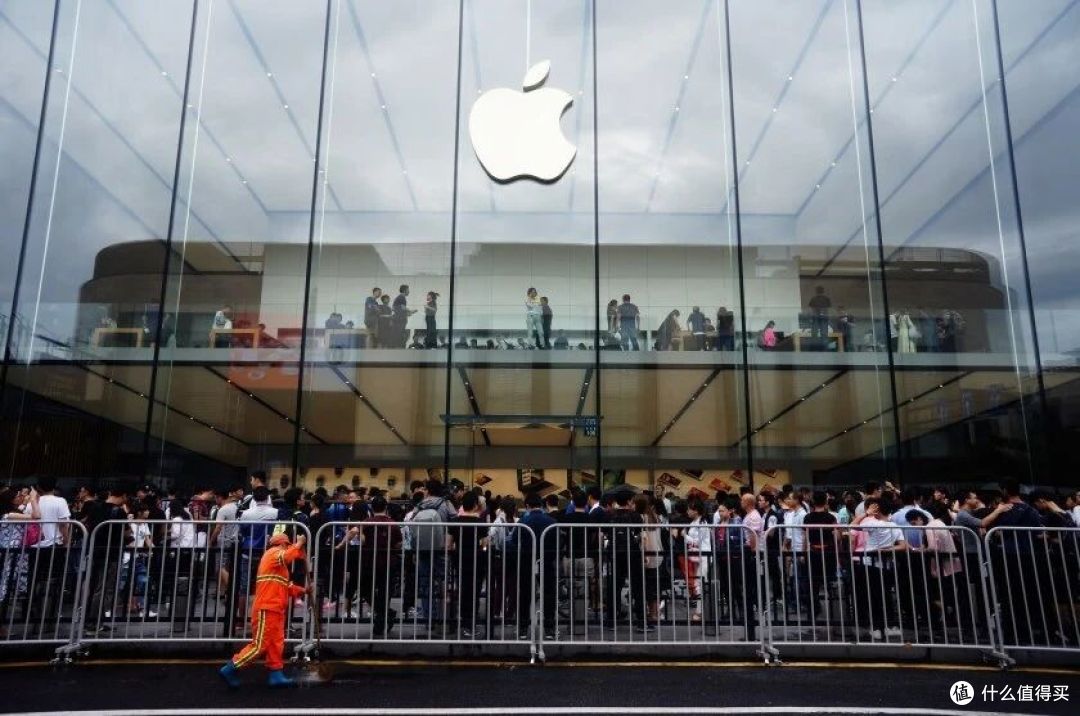 iPhone 18 Pro热搜凉了,销量却涨三成,到底谁在买?