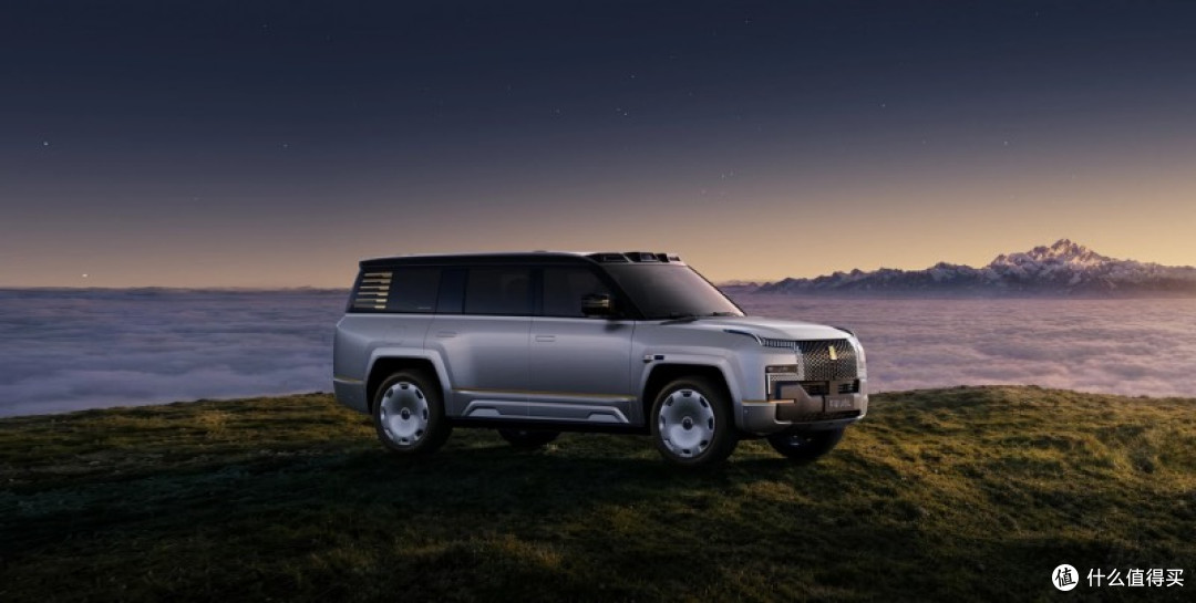仰望U8L算不算顶级豪华SUV？可靠的安全性能及智能硬件