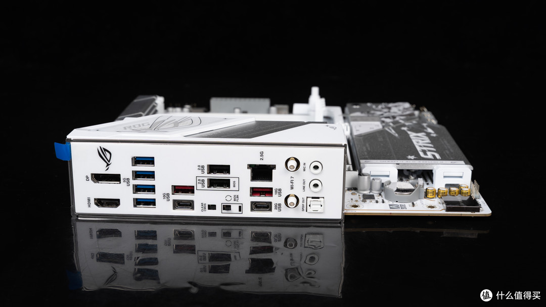 银昕FLP03复古壳装机：9850X3D+华硕ROG B850小吹雪+影驰RTX 5080
