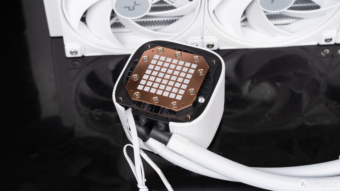 银昕FLP03复古壳装机：9850X3D+华硕ROG B850小吹雪+影驰RTX 5080