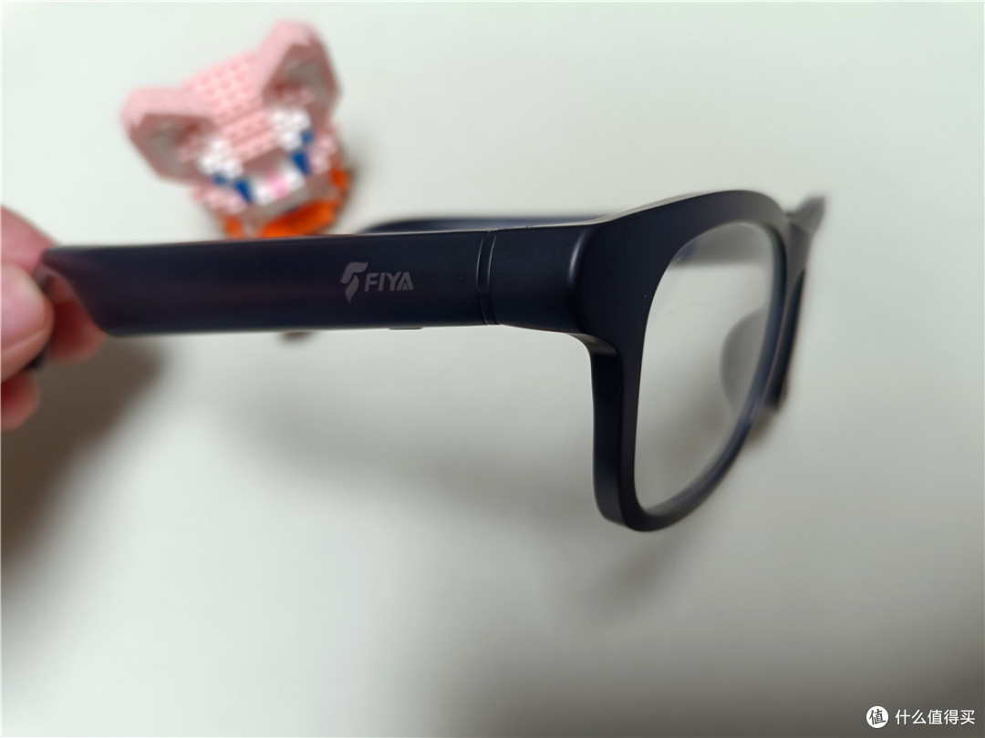 29 块抢的飞雅 FIYA F3，融入了蓝牙耳机的眼镜