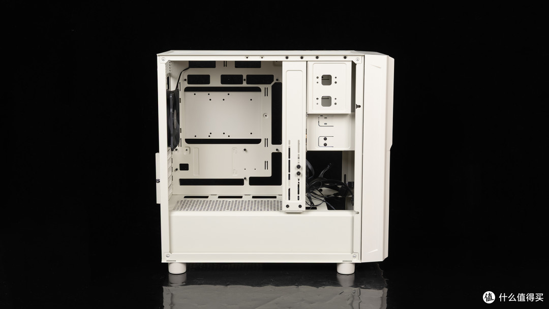 银昕FLP03复古壳装机：9850X3D+华硕ROG B850小吹雪+影驰RTX 5080