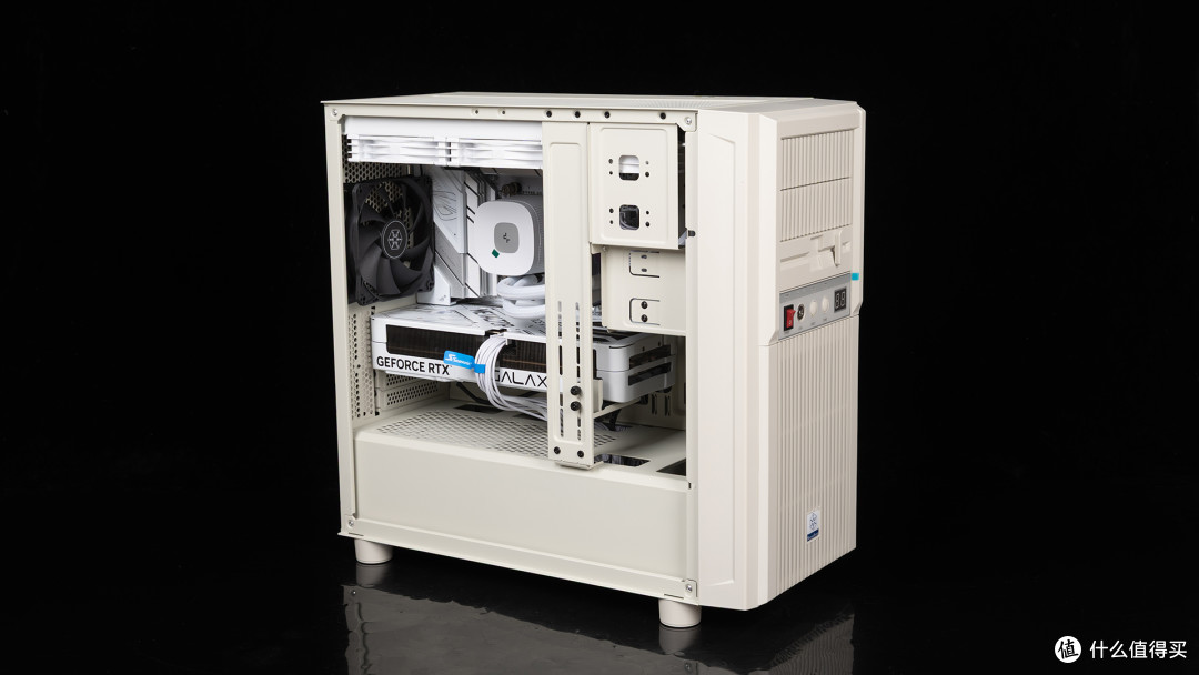 银昕FLP03复古壳装机：9850X3D+华硕ROG B850小吹雪+影驰RTX 5080
