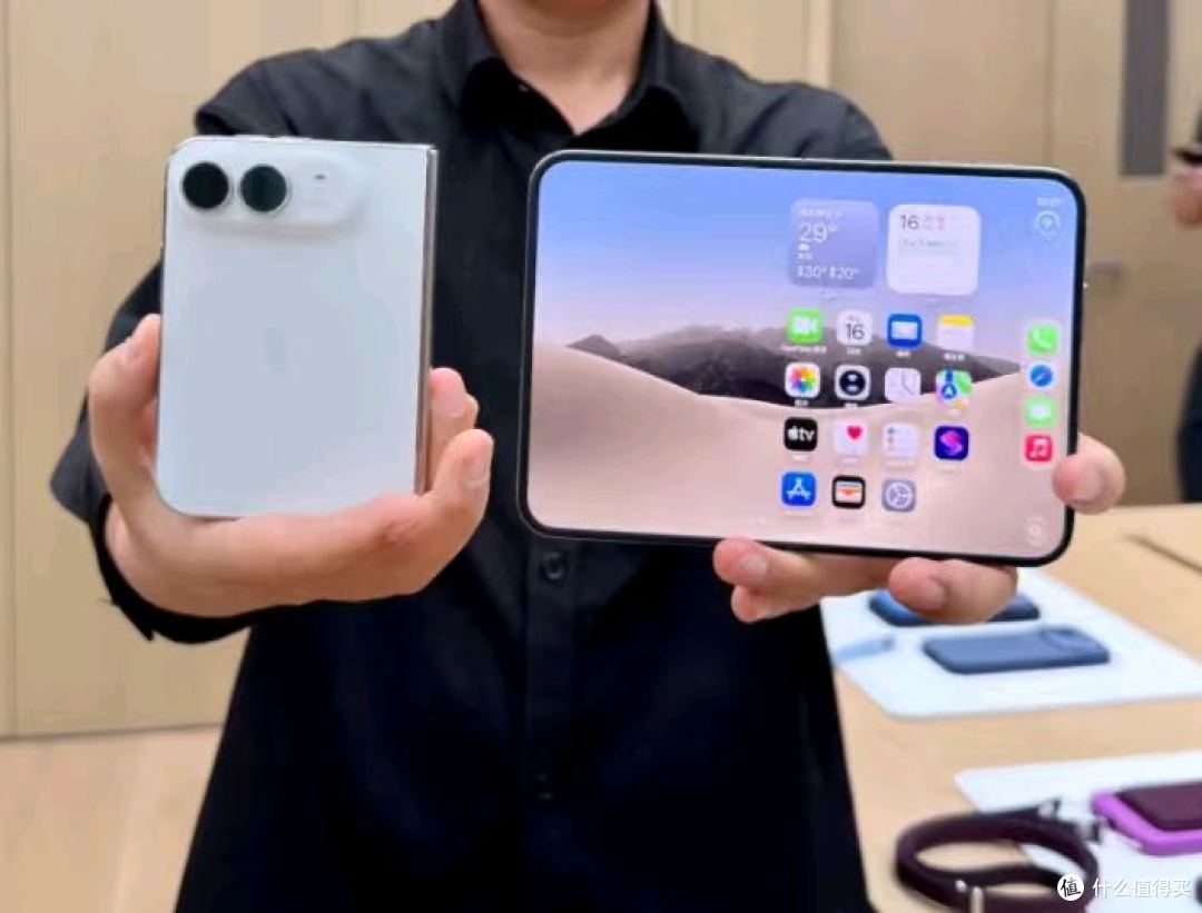 iPhone Duo 实测｜苹果首款竖向小折叠，是颜值玩具还是主力机？