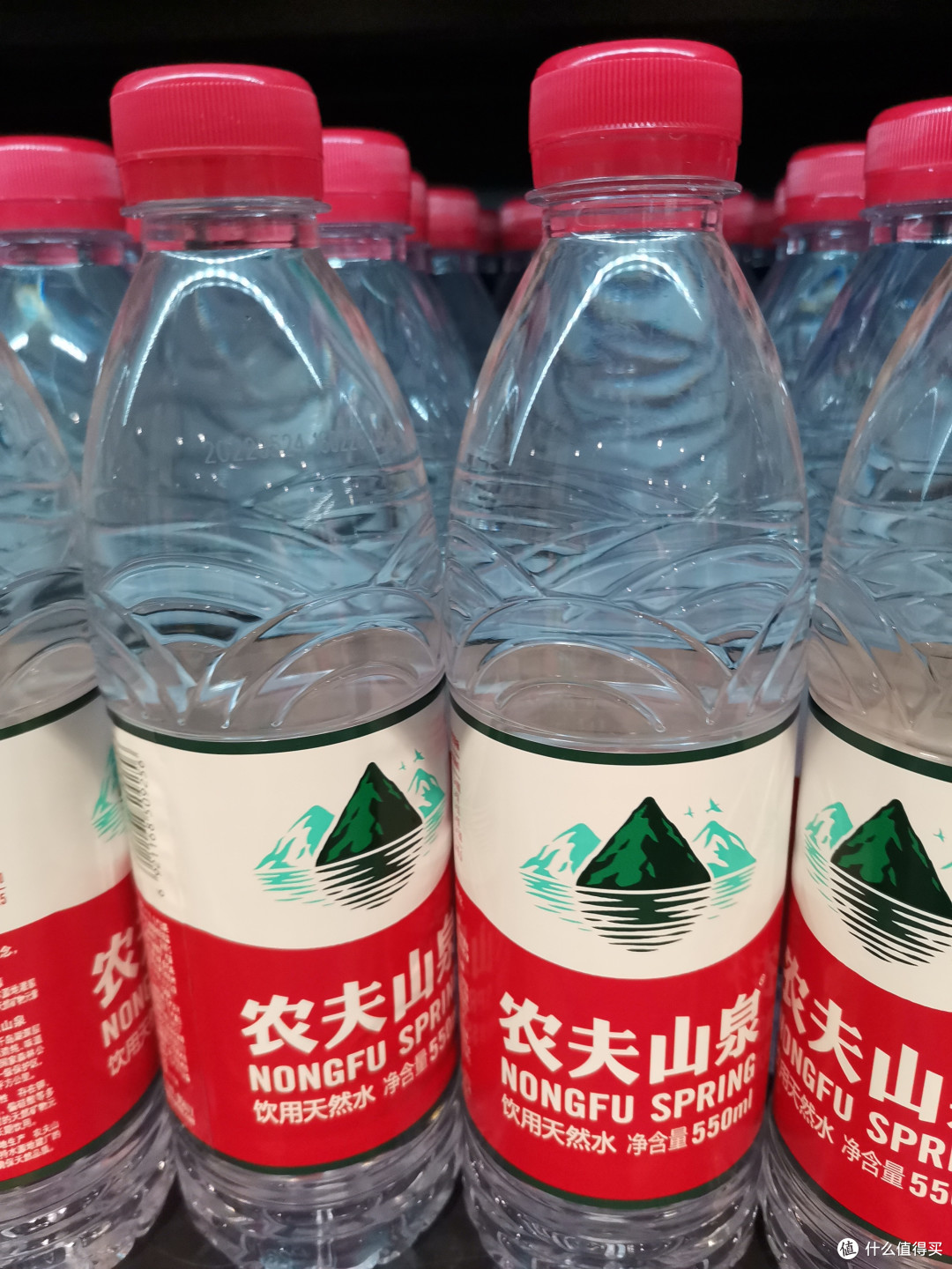 谁的青春里,都有一瓶农夫山泉