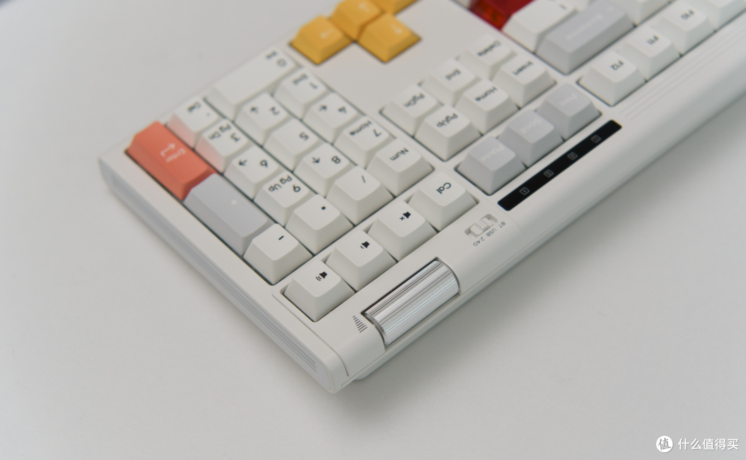 108配列全尺寸键盘,这次把双8K也卷上了?首席玩家NEO108 V2