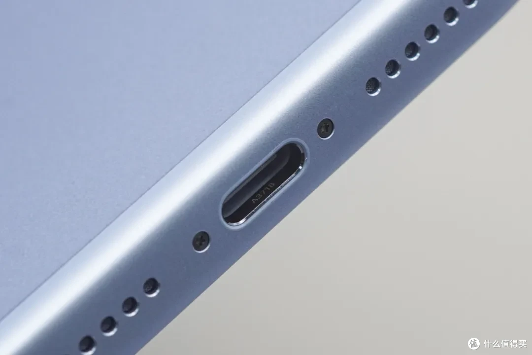 iPhone 18 Pro Max 充电评测：首发 SPR AVS 快充，52W 峰值实测
