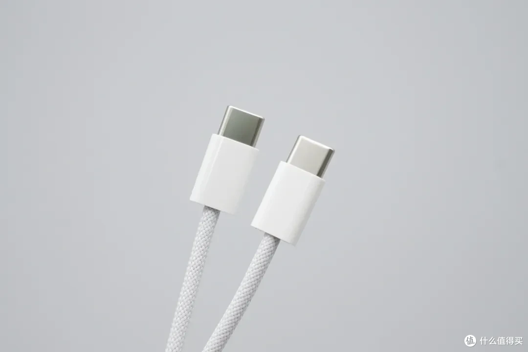 iPhone 18 Pro Max 充电评测：首发 SPR AVS 快充，52W 峰值实测