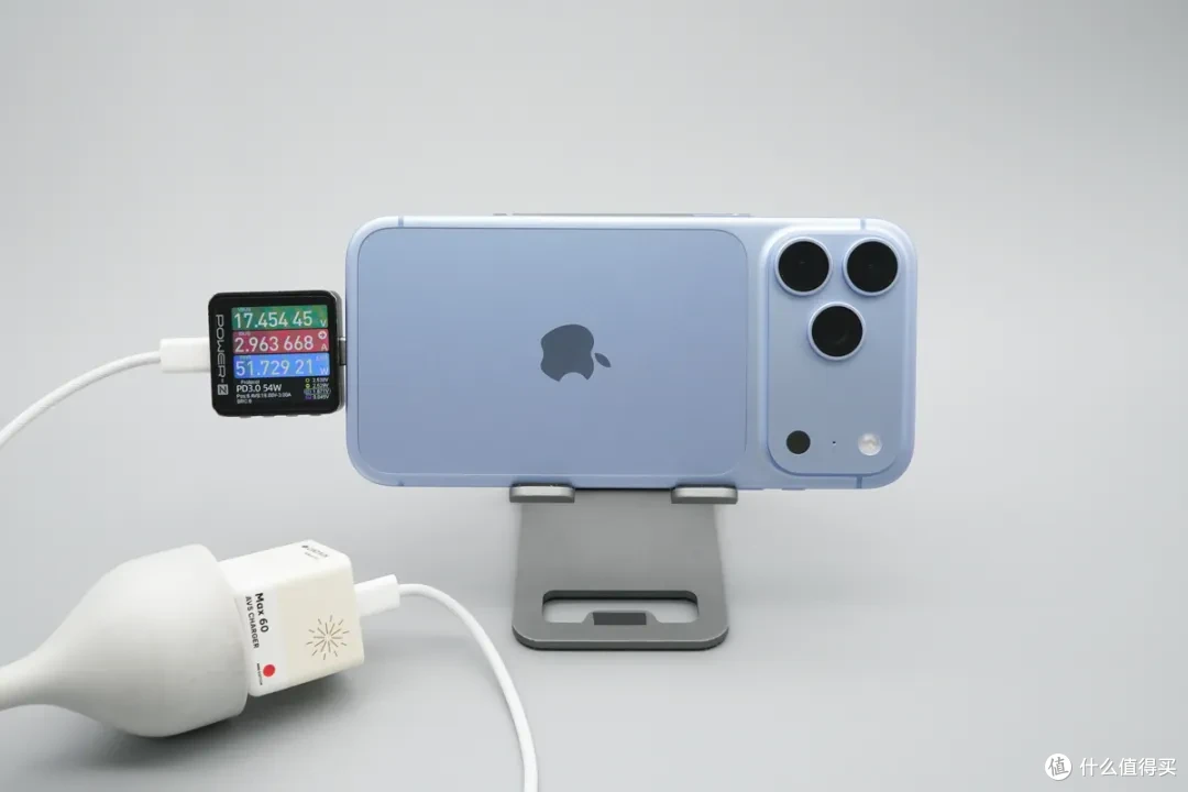 iPhone 18 Pro Max 充电评测：首发 SPR AVS 快充，52W 峰值实测