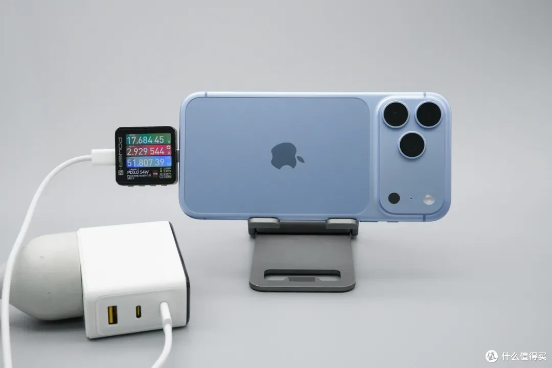 iPhone 18 Pro Max 充电评测：首发 SPR AVS 快充，52W 峰值实测