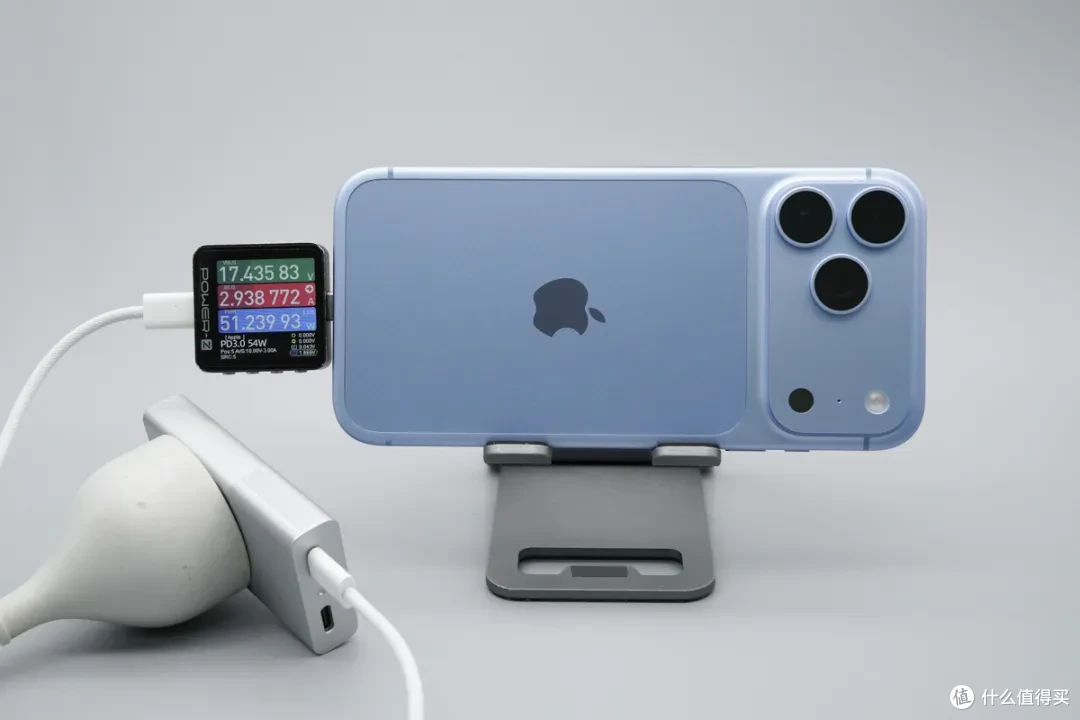 iPhone 18 Pro Max 充电评测：首发 SPR AVS 快充，52W 峰值实测