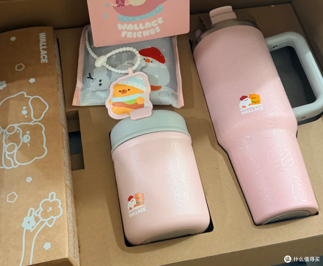 二手鱼80多能捡漏华莱士中秋礼盒?保温壶+焖烧杯+一堆周边