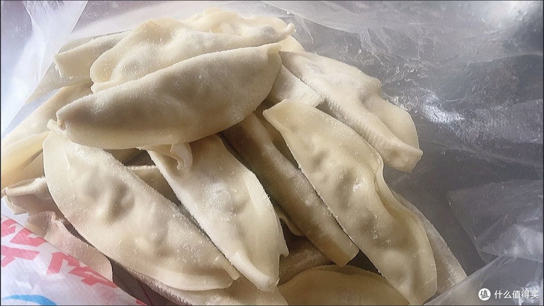冷冻柜里翻了半天,这盒港式大锅贴成了我家早餐的常客