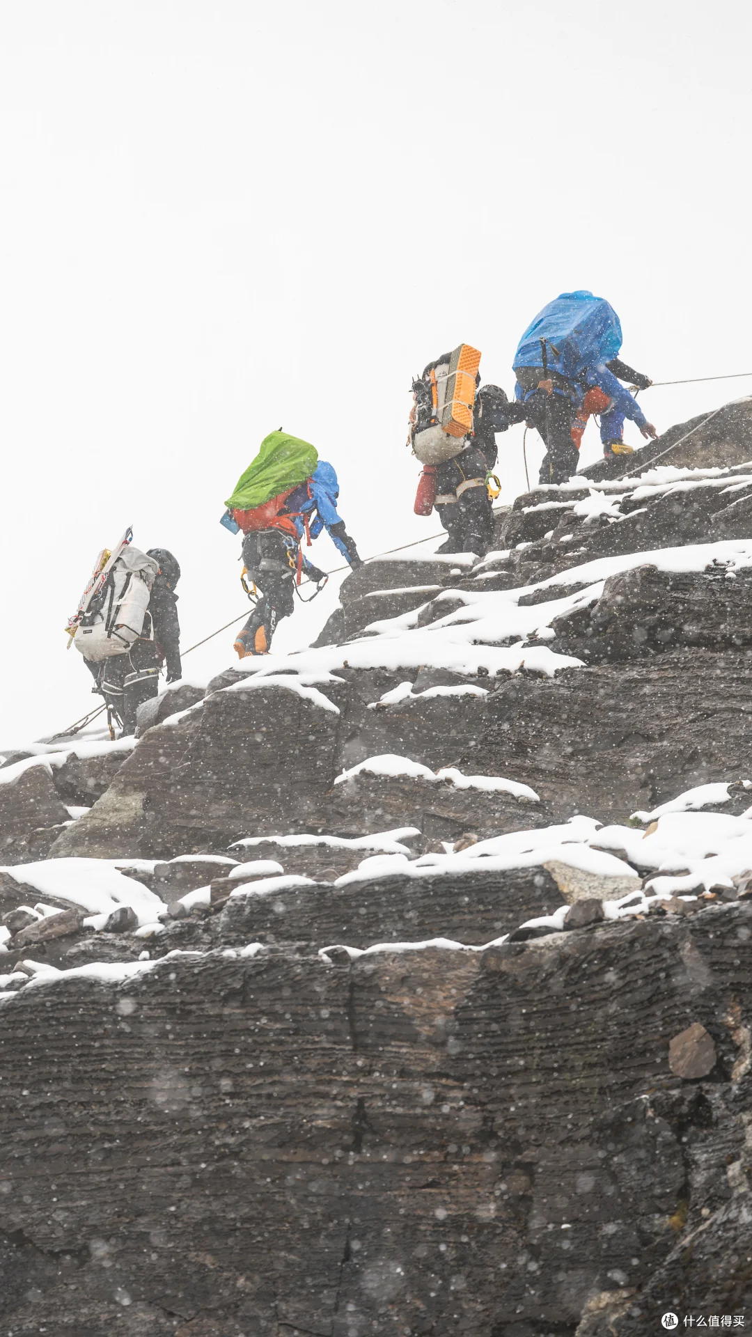 山野备忘录|近千人挤上马纳斯鲁,已有4人遇难