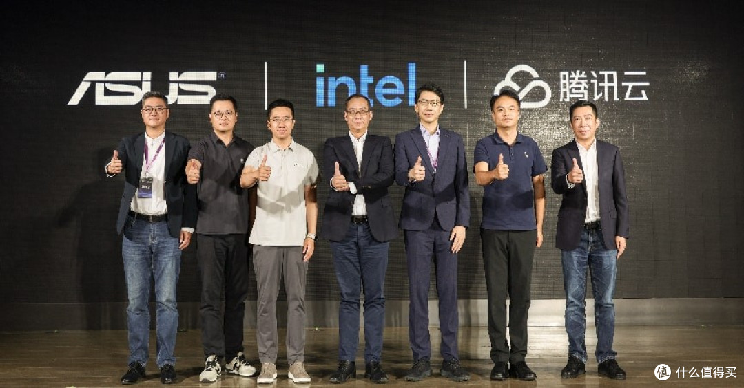 破晓先行，智领未来！华硕商用破晓家族拥抱AI Agent时代