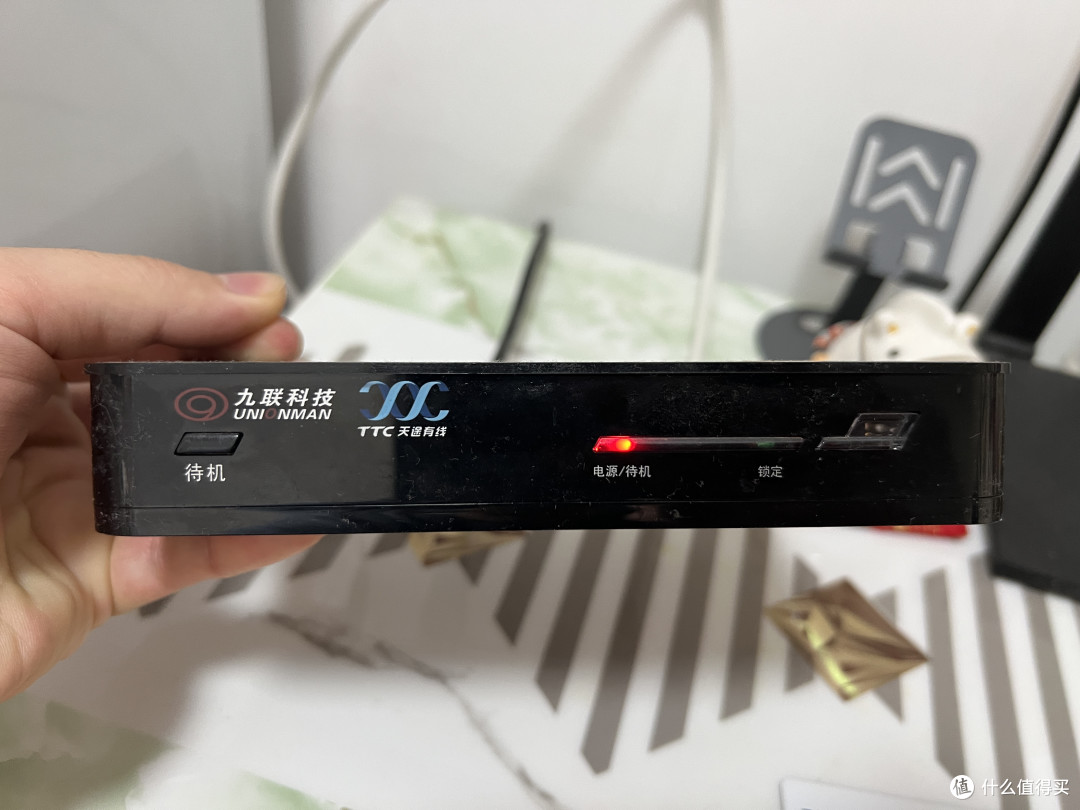 机顶盒要退场了,可电视的病根不在那个盒子