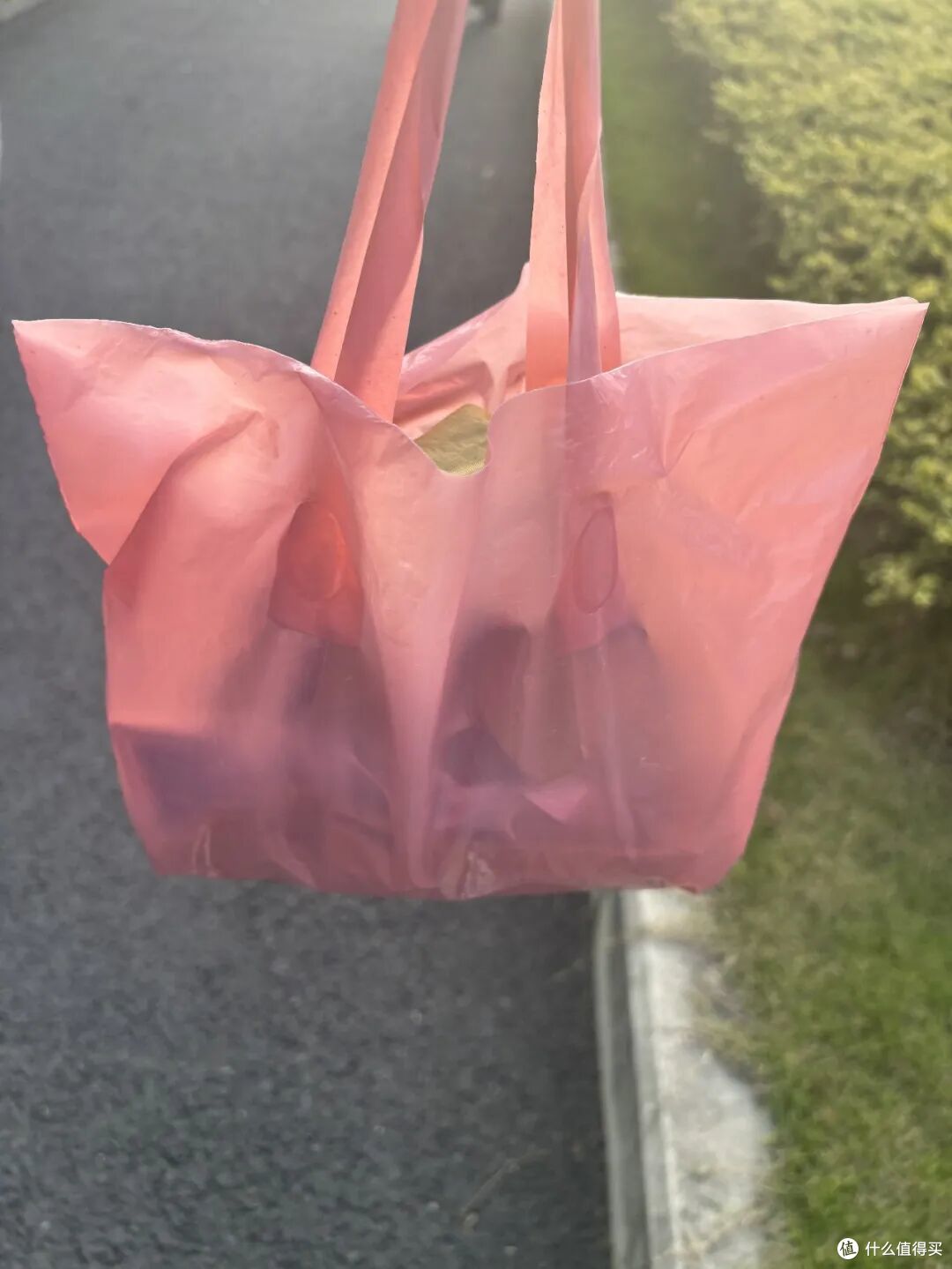 打工人的通勤包,能有多“邪修”?一分钱不花,比专门买的还好用