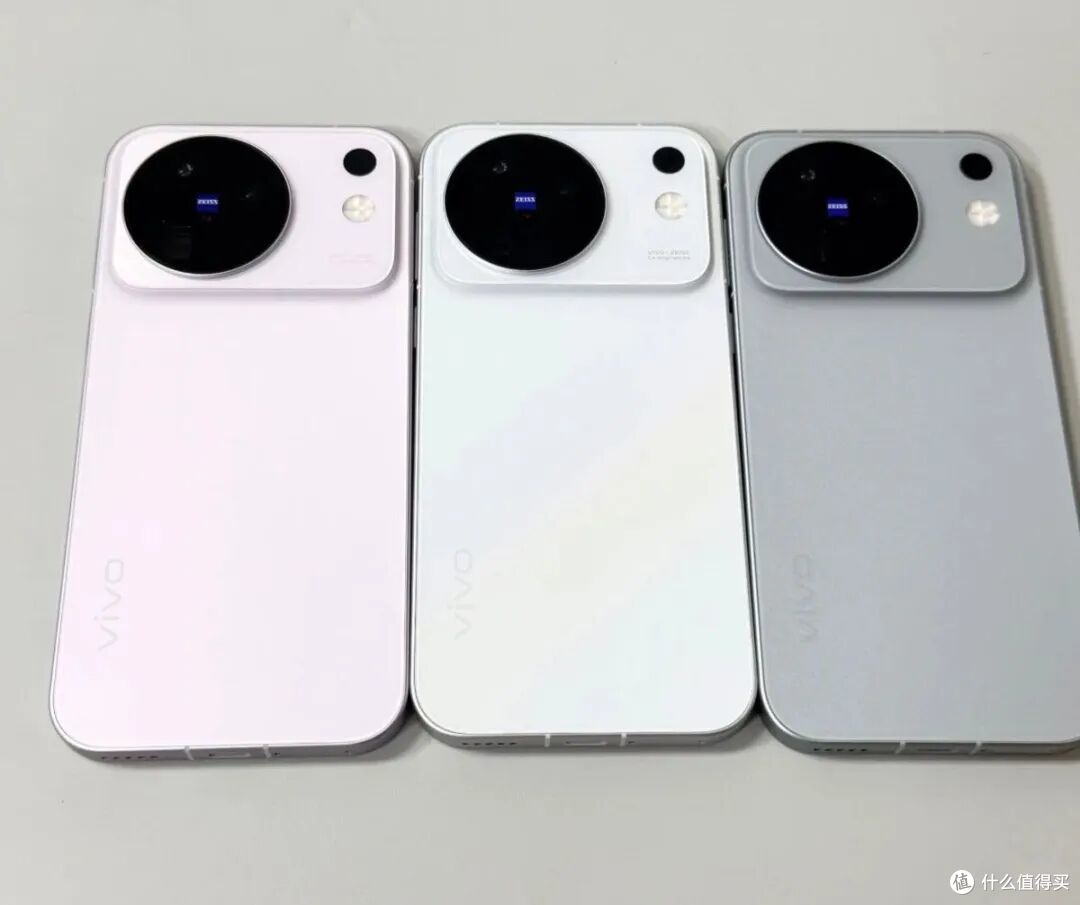 最高涨价2500元!vivo X500系列正式发布,5499元起!