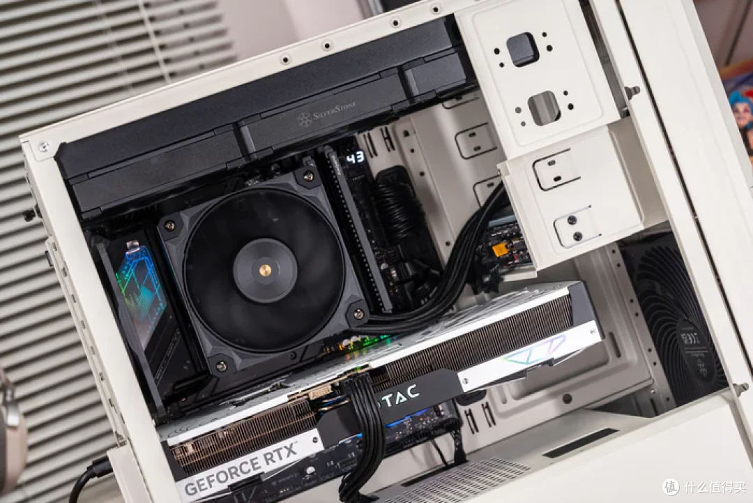 复古の风——银昕FLP03+铭瑄B850M电竞之心+索泰RTX5070天启装机