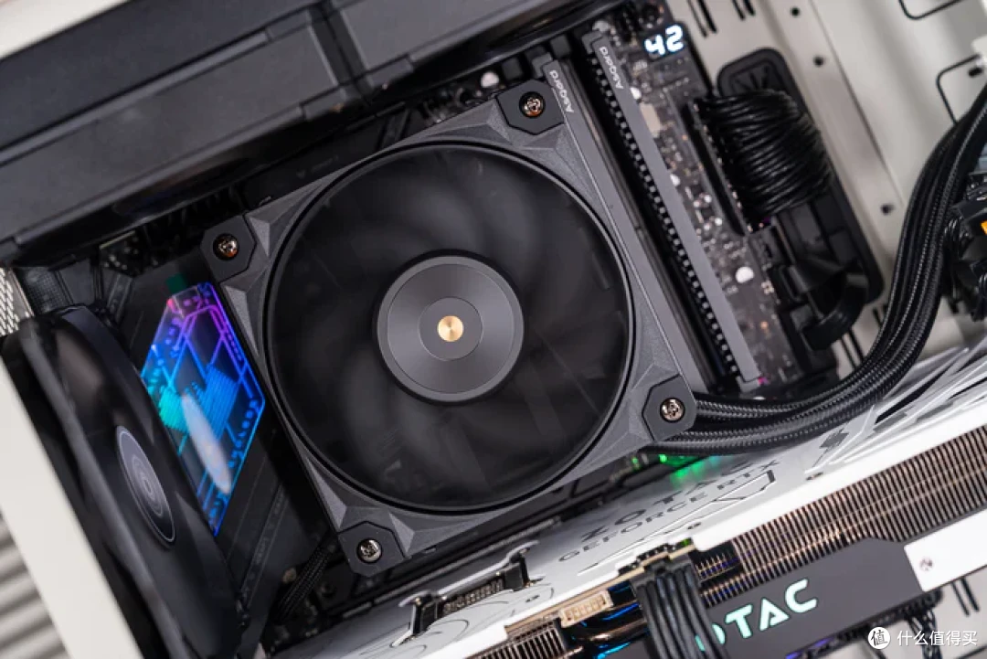 复古の风——银昕FLP03+铭瑄B850M电竞之心+索泰RTX5070天启装机