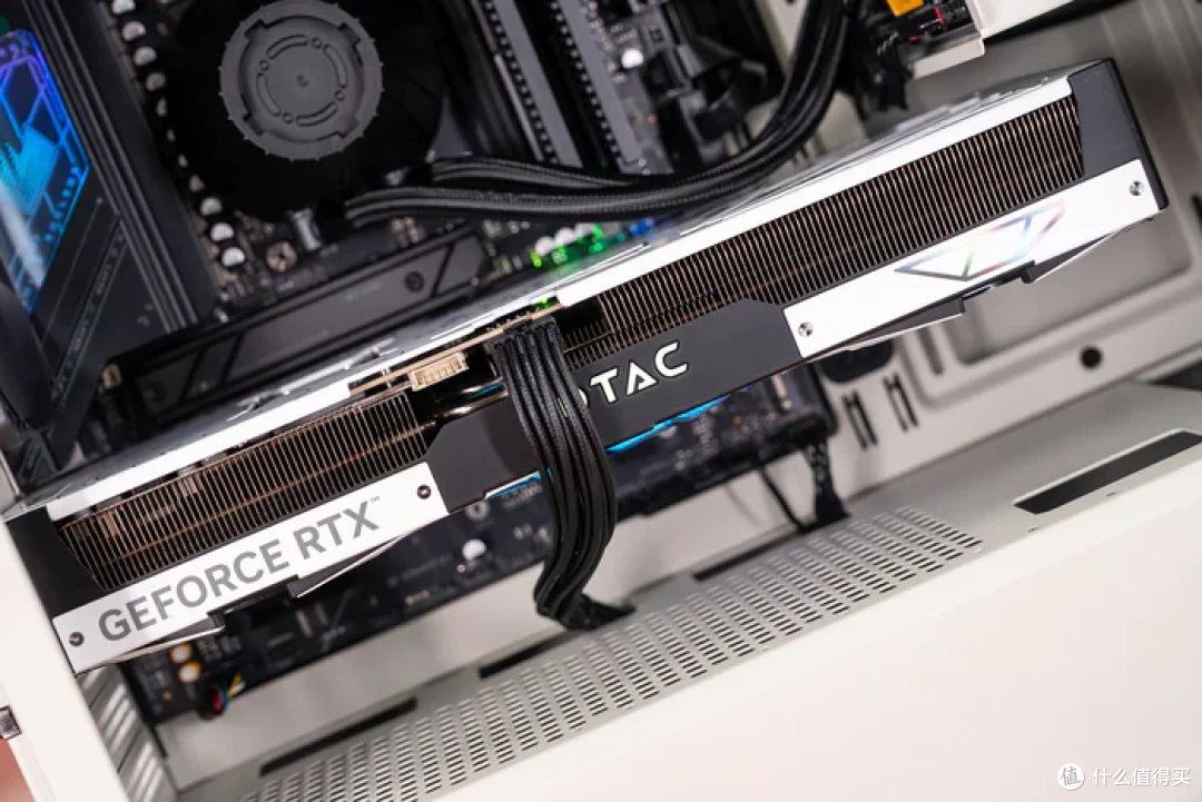 复古の风——银昕FLP03+铭瑄B850M电竞之心+索泰RTX5070天启装机