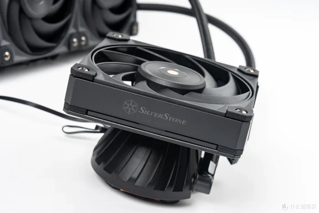 复古の风——银昕FLP03+铭瑄B850M电竞之心+索泰RTX5070天启装机