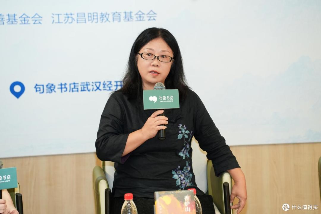 图3：江苏省作家协会副主席叶弥分享阅读经历与创作思考