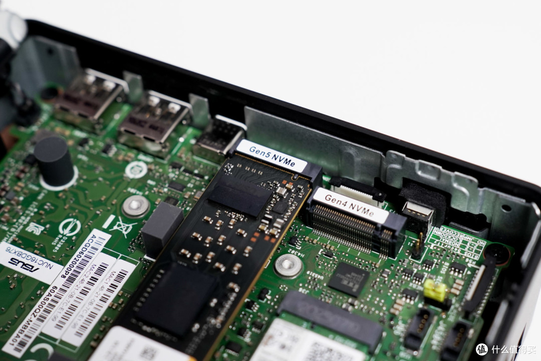 超强散热+一键AI=标杆级生产力丨华硕NUC16PRO迷你主机评测