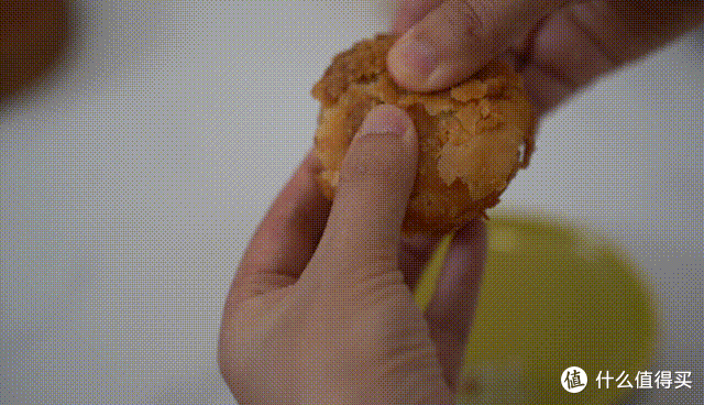 中秋酥皮月饼大横评|网红月饼别乱冲,帮你中秋少踩坑!