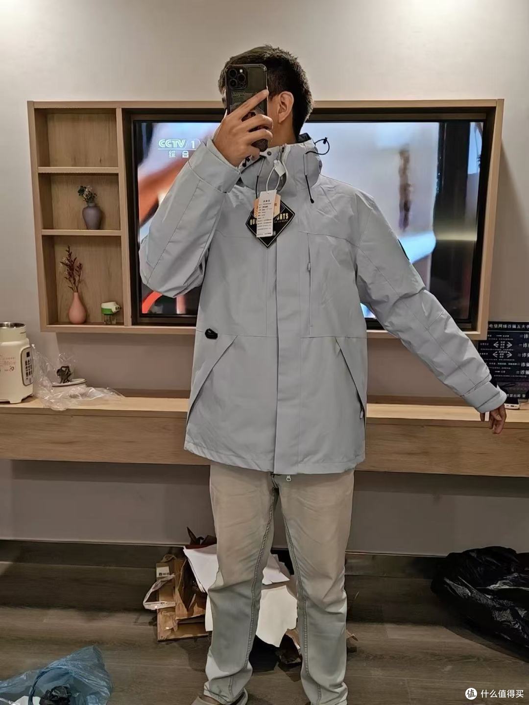 探觅三合一冲锋衣,防风防水值不值?
